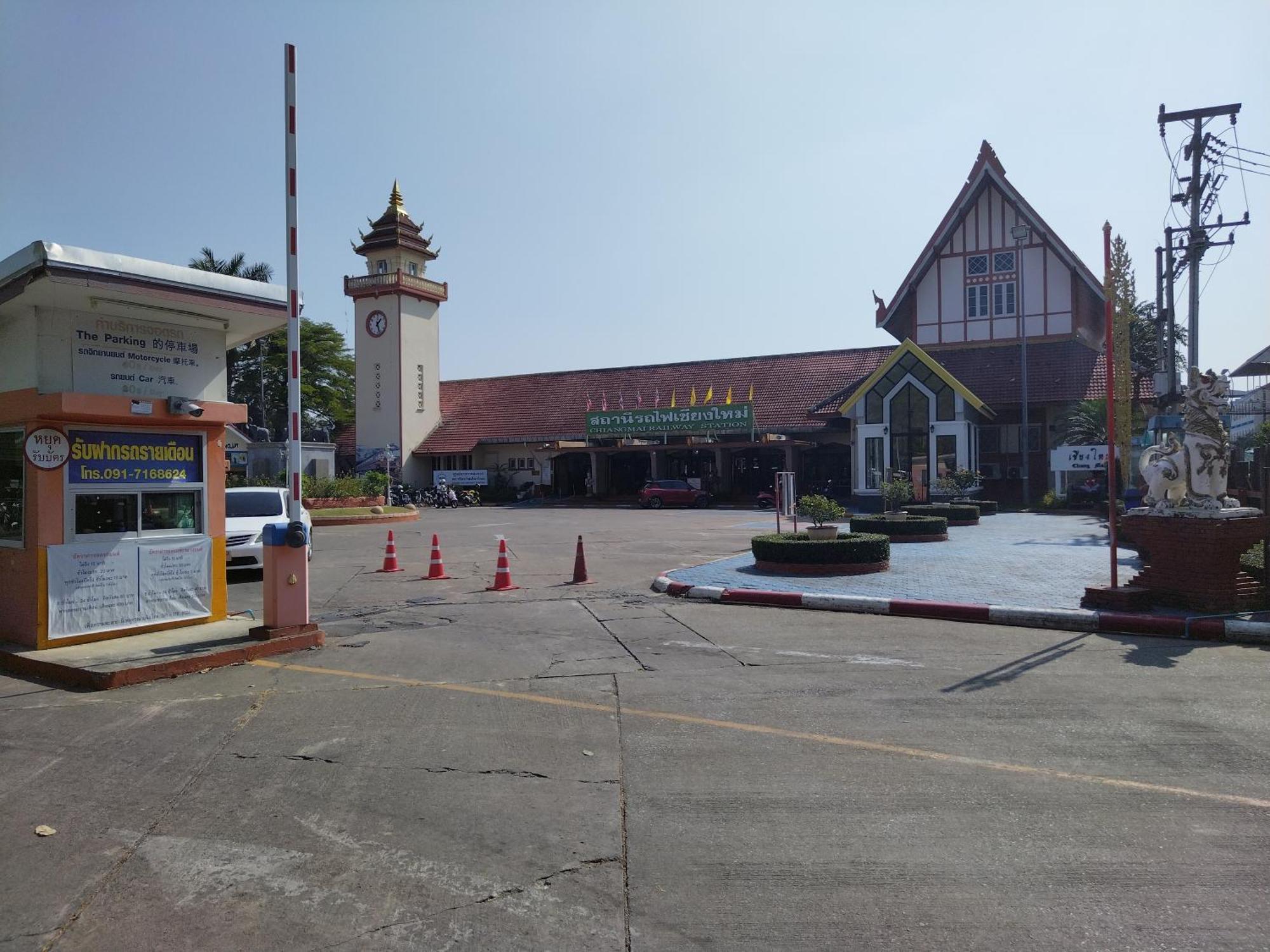 Supanich Condo Opposite The Train Station Chiangmai Chiang Mai Exterior foto