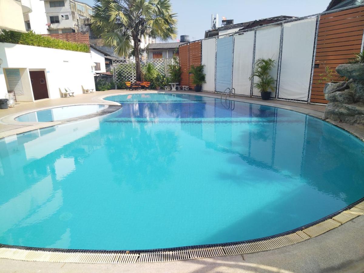 Supanich Condo Opposite The Train Station Chiangmai Chiang Mai Exterior foto